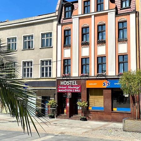 קטוביץ Hostel Kamienica Rynek 7 מראה חיצוני תמונה