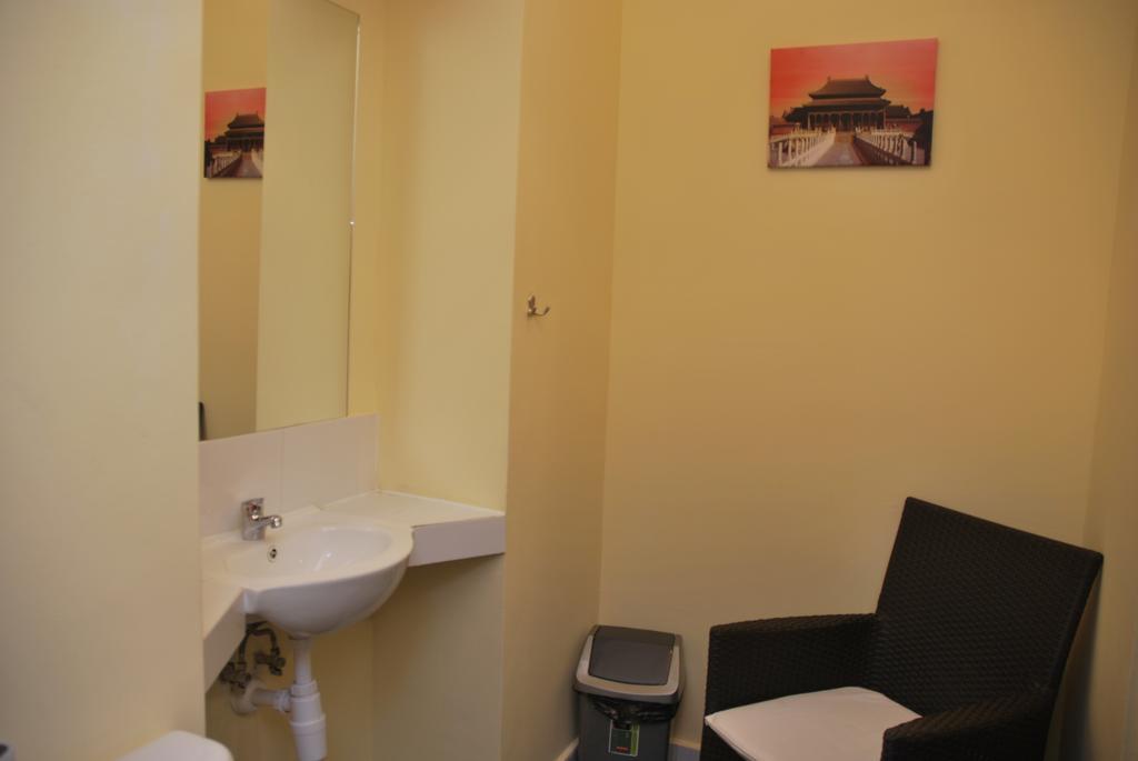 קטוביץ Hostel Kamienica Rynek 7 חדר תמונה