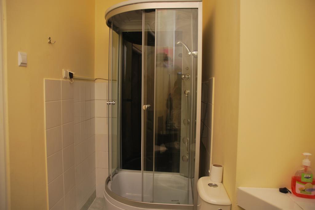 קטוביץ Hostel Kamienica Rynek 7 חדר תמונה